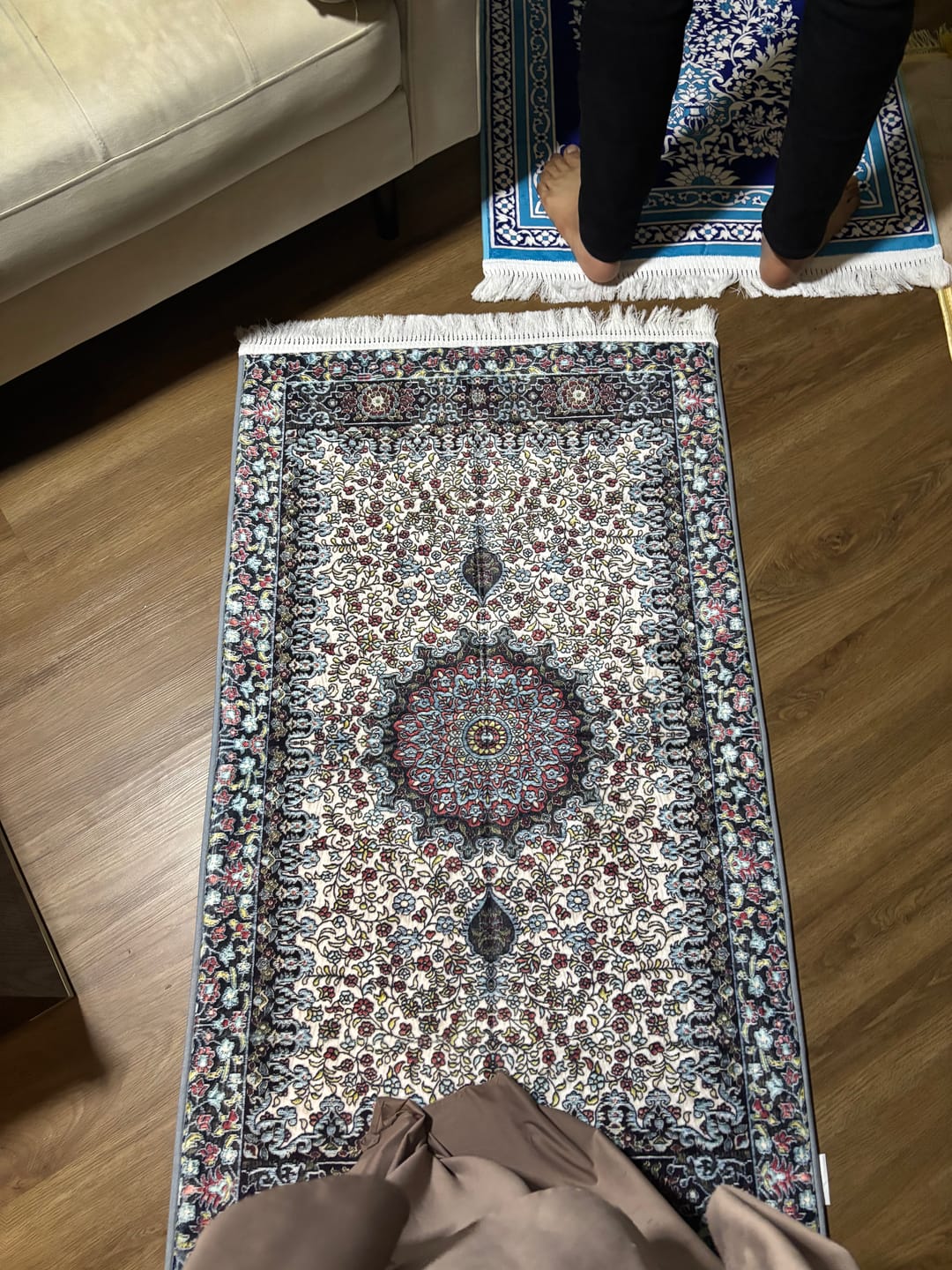 Customer photo review of Skylight Naseej Padded Prayer Mat
