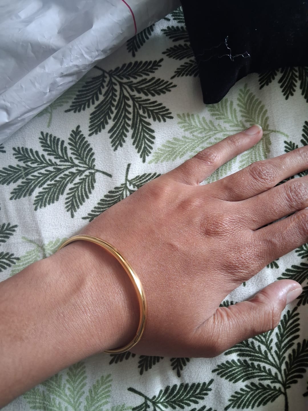 Customer photo review of Plain Gold Bangle Bracelet - 6 mm