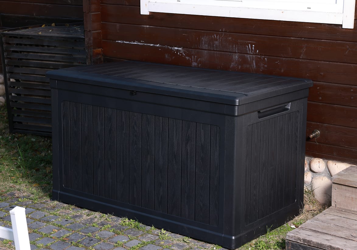 Customer photo review of CIRUI 260 Gallon Outdoor Storage Deck Box