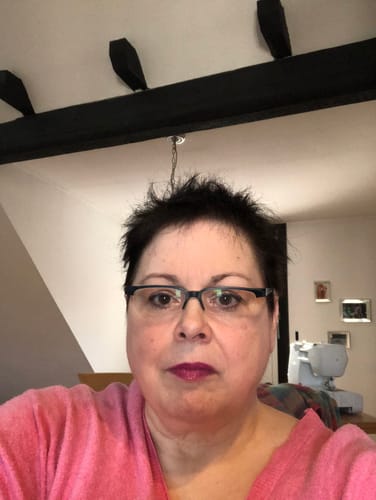 Customer photo review of 129 - Kajal / Eyeliner Aubergine