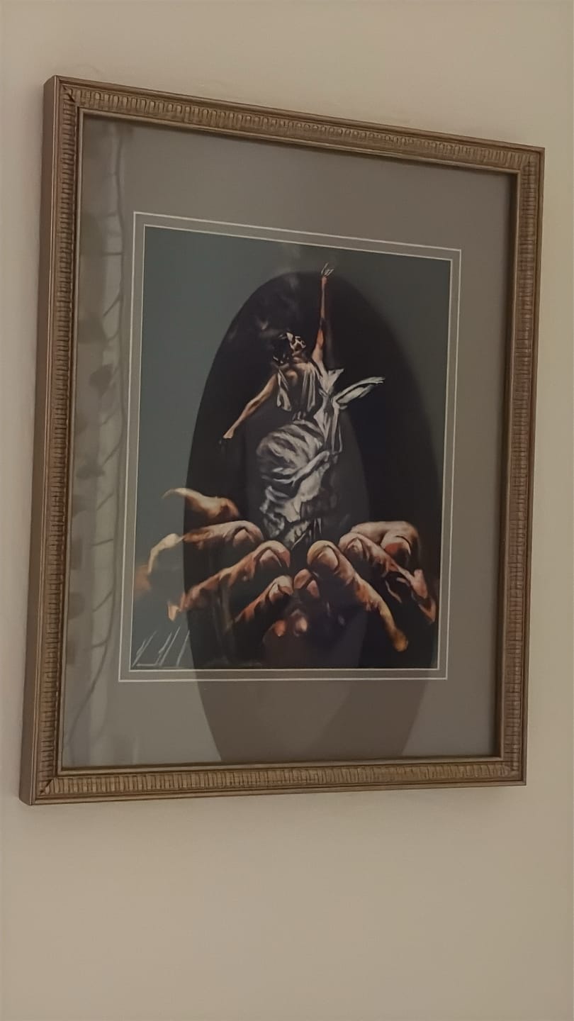 Customer photo review of Endless Dance in the Father’s Hands - Black Background