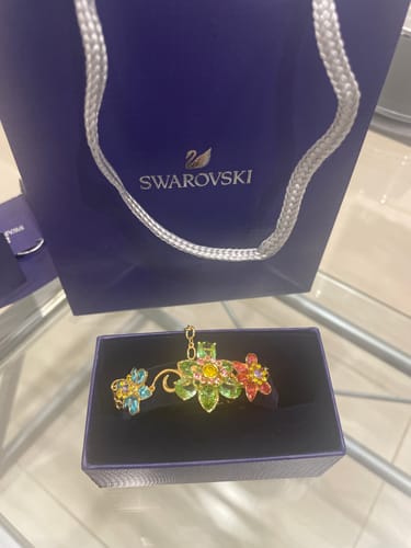 Customer photo review of PULSERA BRAZALETE SWAROVSKI IDYLLIA CRISTALES FLOR MULTI COLOR DORADO + KIT DE REGALO