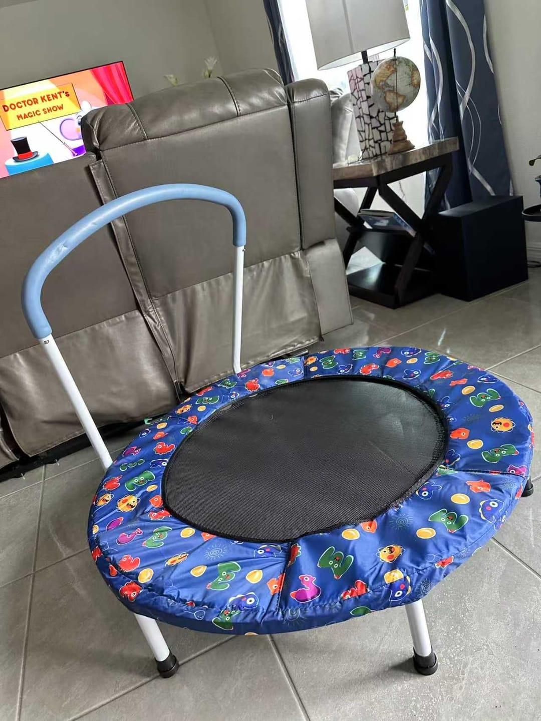Customer photo review of 36“ mini Toddler indoor trampoline for kids Age 3-6