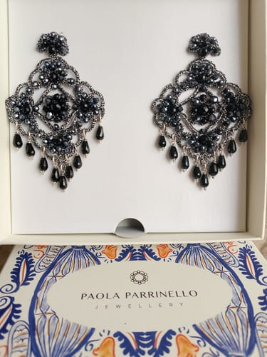 Customer photo review of Orecchini aquilone neri