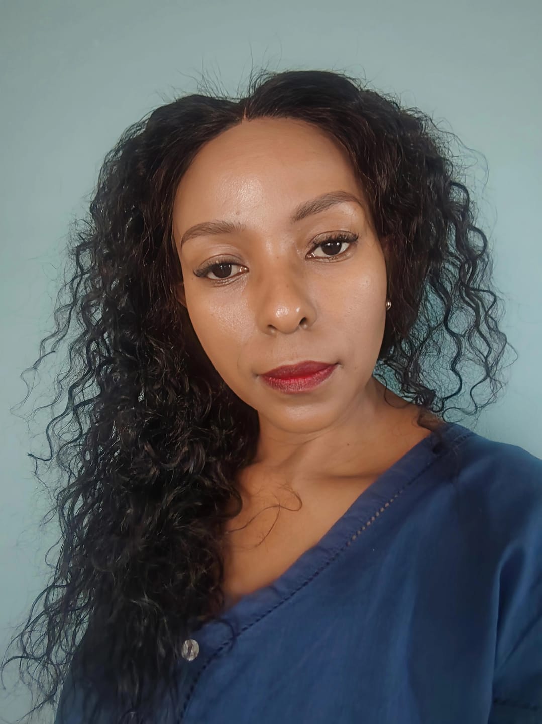 Customer photo review of LUSANDA - Water Wave Brazilian 13x4 Lace Front Wig