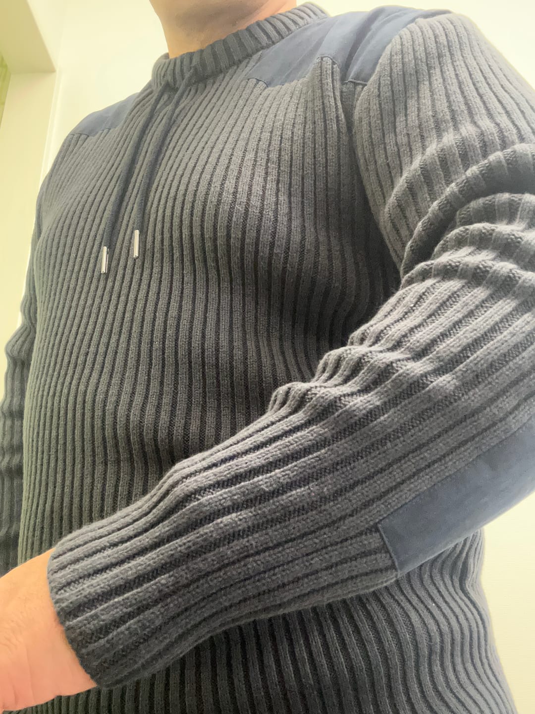 Customer photo review of 肩・肘パッチ　Navyコマンドセーター