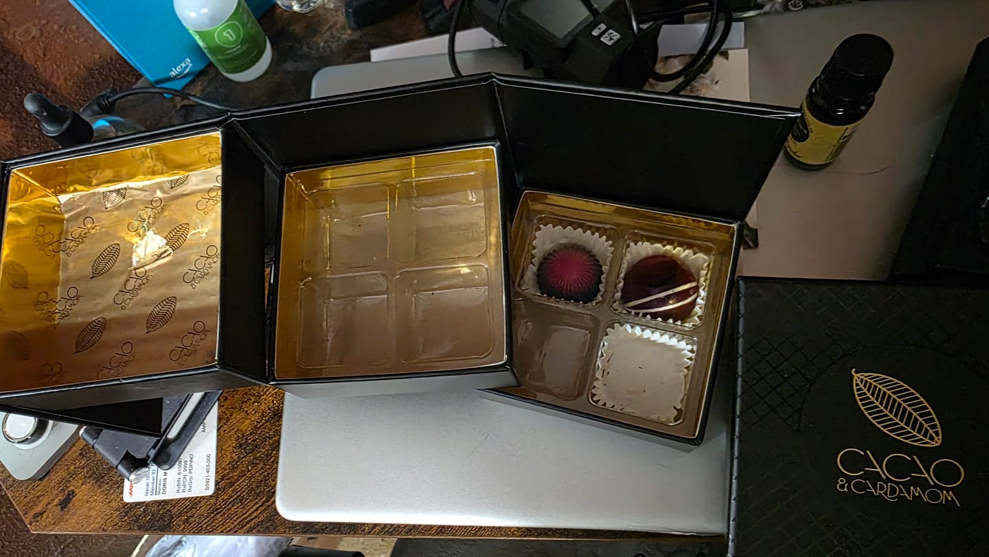 Customer photo review of 12 Piece - Build Your Own Box