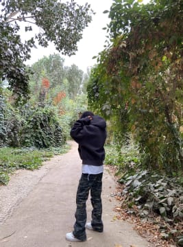Customer photo review of Aelfric Eden Solid Pullover V302 Boxy Hoodie