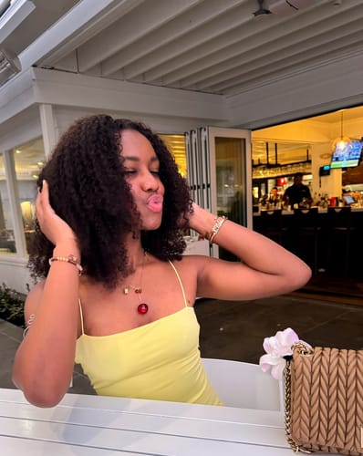 Customer photo review of Afro Kinky Curly Glueless Wig 5x5 HD Lace Invisible Knots 180% Density