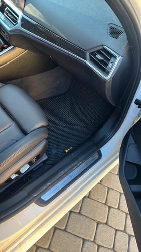 Customer photo review of Dywaniki samochodowe na zamówienie - Przód i tył