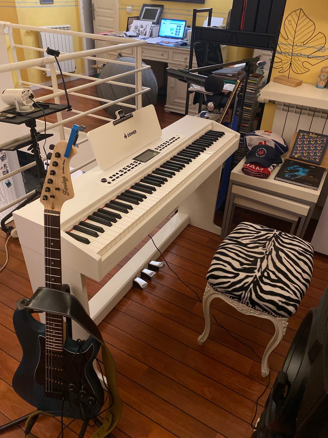 Customer photo review of Donner DDP-95 lesté Piano numérique