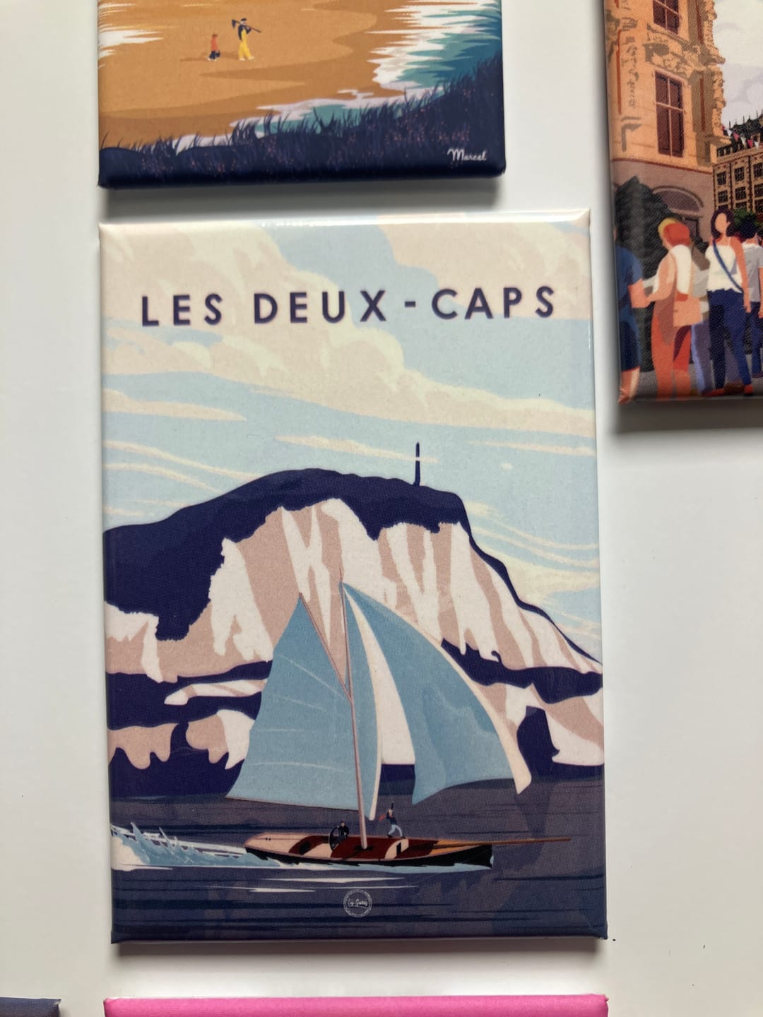 Customer photo review of MAGNET LES DEUX CAPS