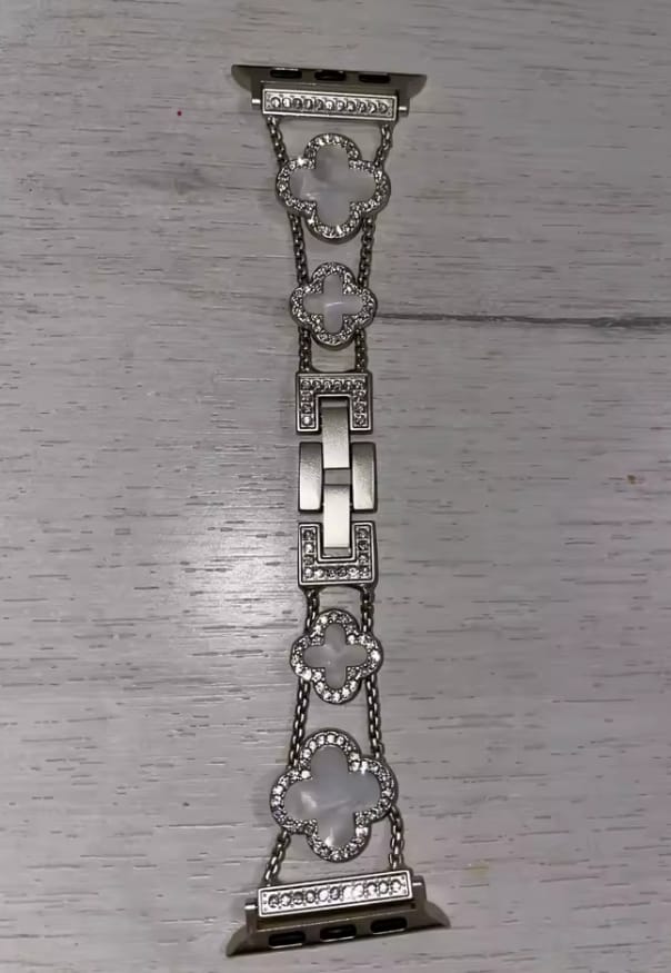 Customer photo review of Diamond Clover Strap for Apple Watch
