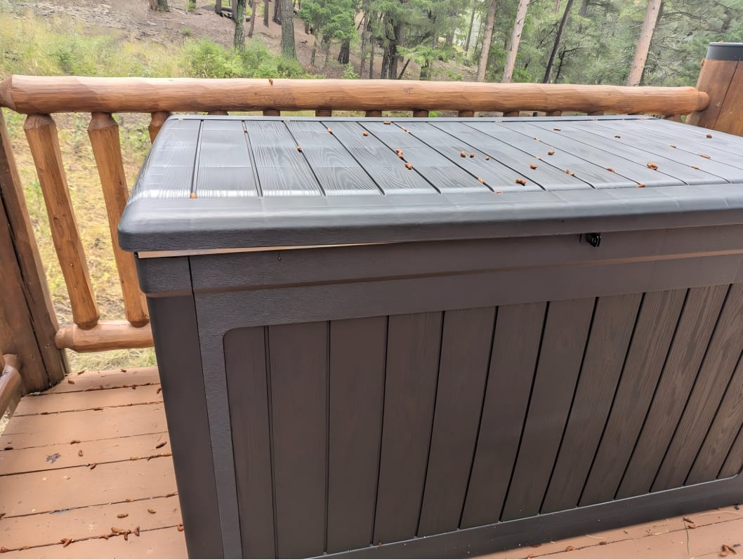 Customer photo review of CIRUI 260 Gallon Outdoor Storage Deck Box