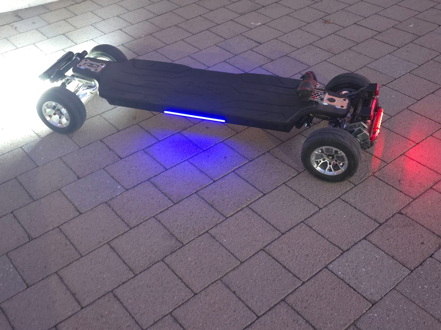 Customer photo review of Acedeck® Nomad N3 Electric Skateboard【Clearance Sale】