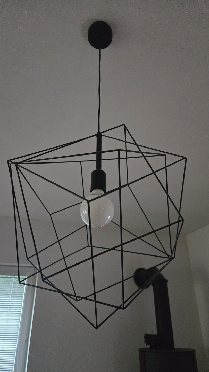 Customer photo review of LED matná žárovka s redukcí modrého světla E27 11 W GLOBE, teplá bílá