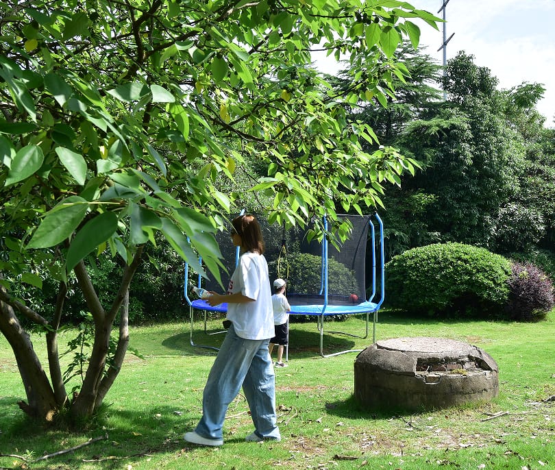 Customer photo review of 12FT Blue Heavy-Duty round Trampoline With Basketball Hoop For Fun