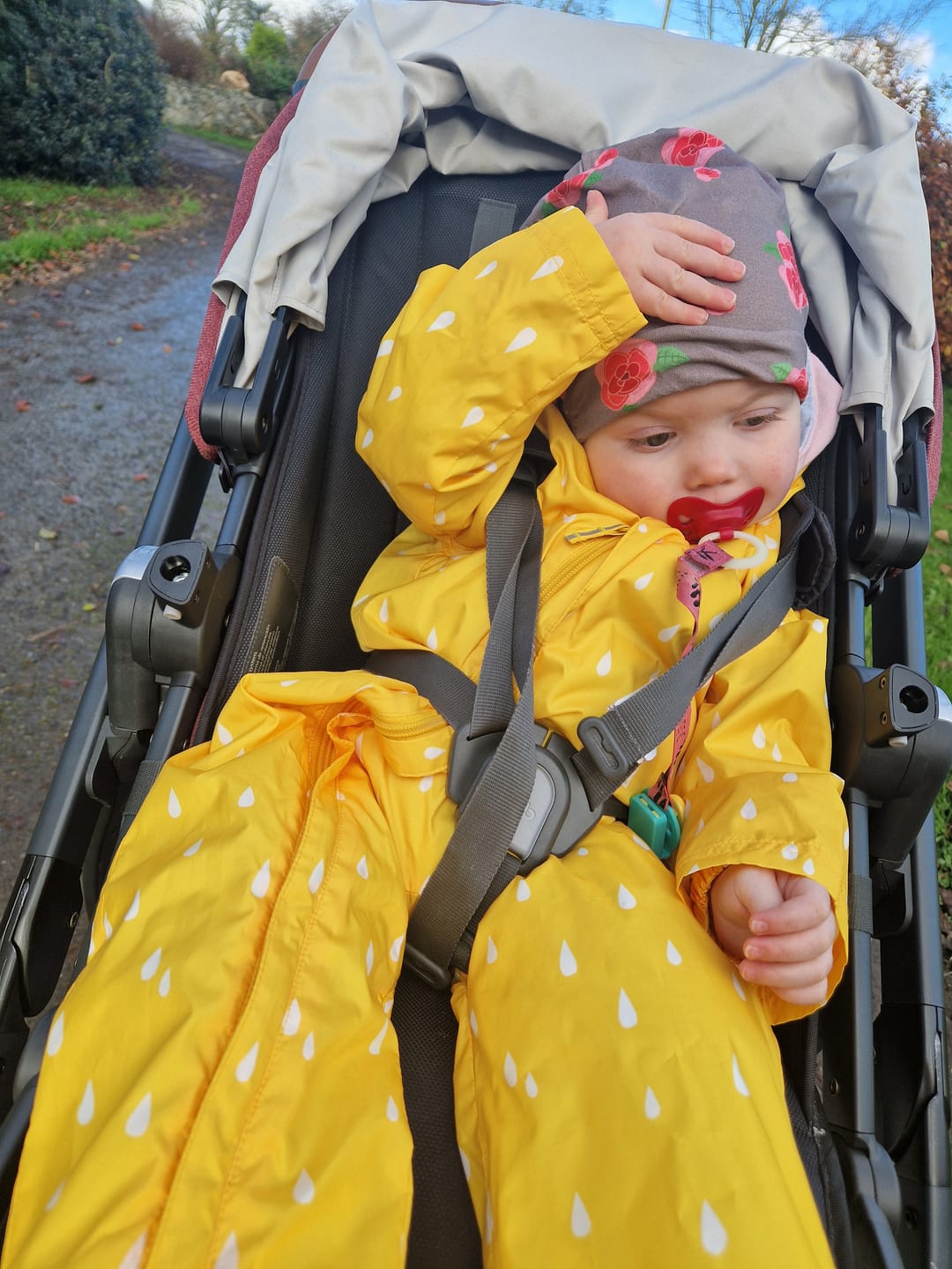 Customer photo review of Robins organic cotton BooLoop Scarf