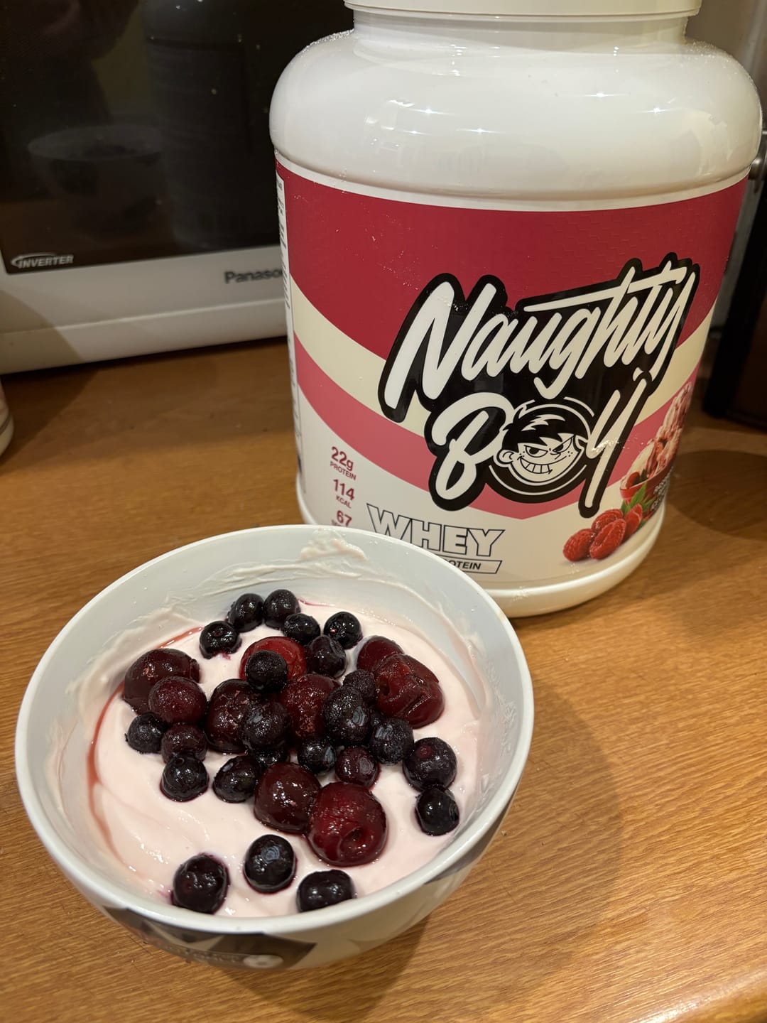 Customer photo review of NAUGHTY BOY® Advanced Whey 2kg + FREE Shaker