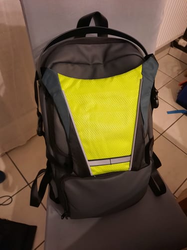 Customer photo review of Gilet Clignotant pour Vélo et Trottinette Solty™