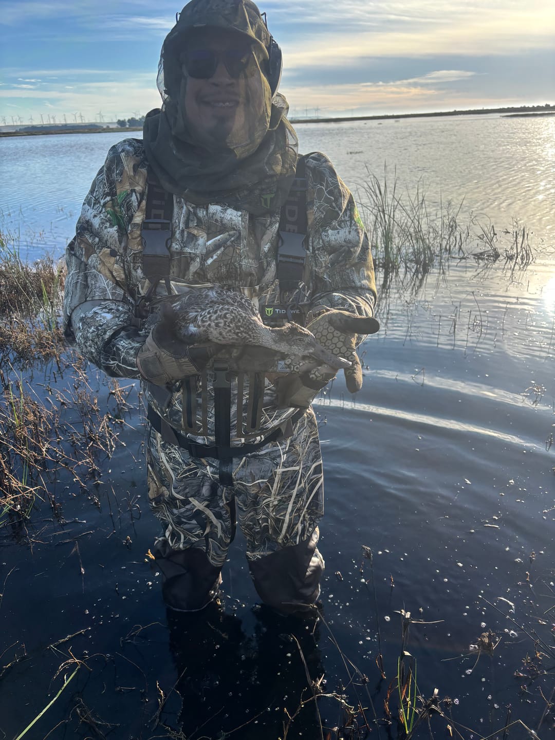 Customer photo review of Tidewe DeepWade Hunting Waders for Men - Breathable Bootfoot Waders