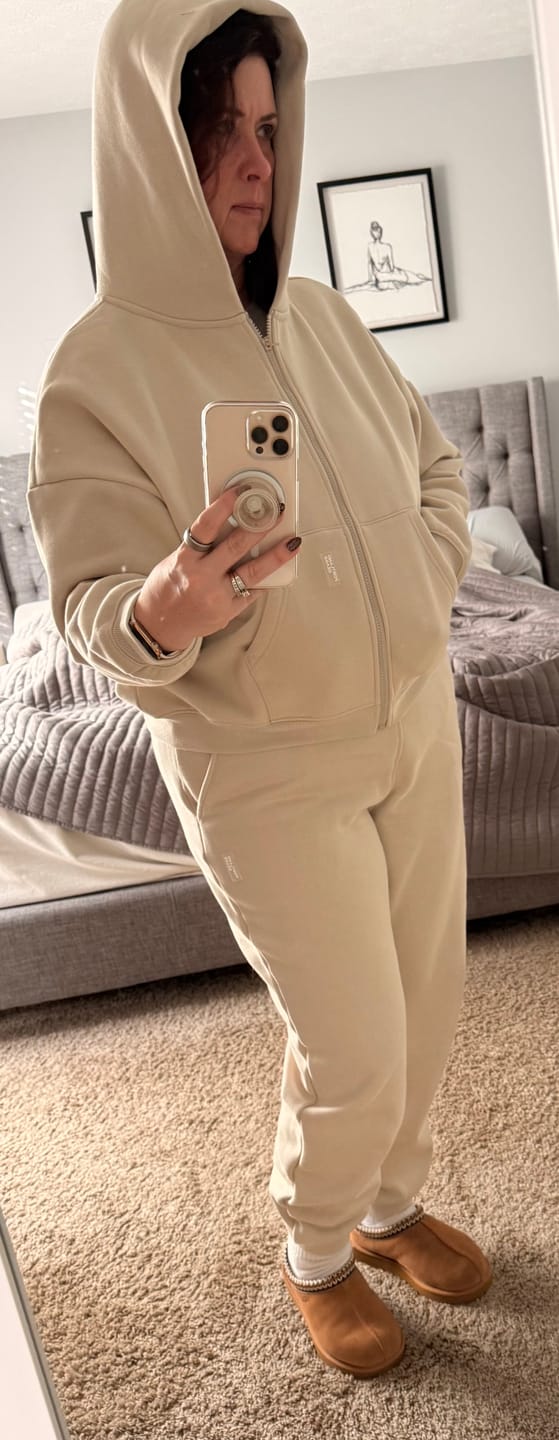 Customer photo review of Women's Cloudburst Zip Hoodie