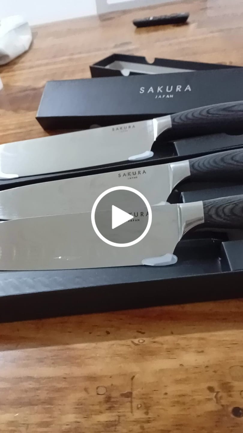 Customer video review of Cuchillo Cleaver Sakura Pro Stainless Steel Black Ébano 30 Cms