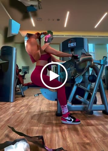 Customer video review of The Eloise Sports Bra Leggings 2-Piece Set