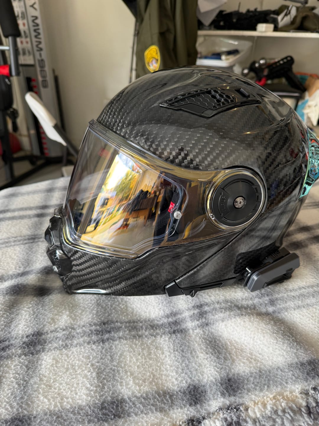 Customer photo review of D.O.T. & ECE Daytona C6 Pro- Grey Carbon Fiber