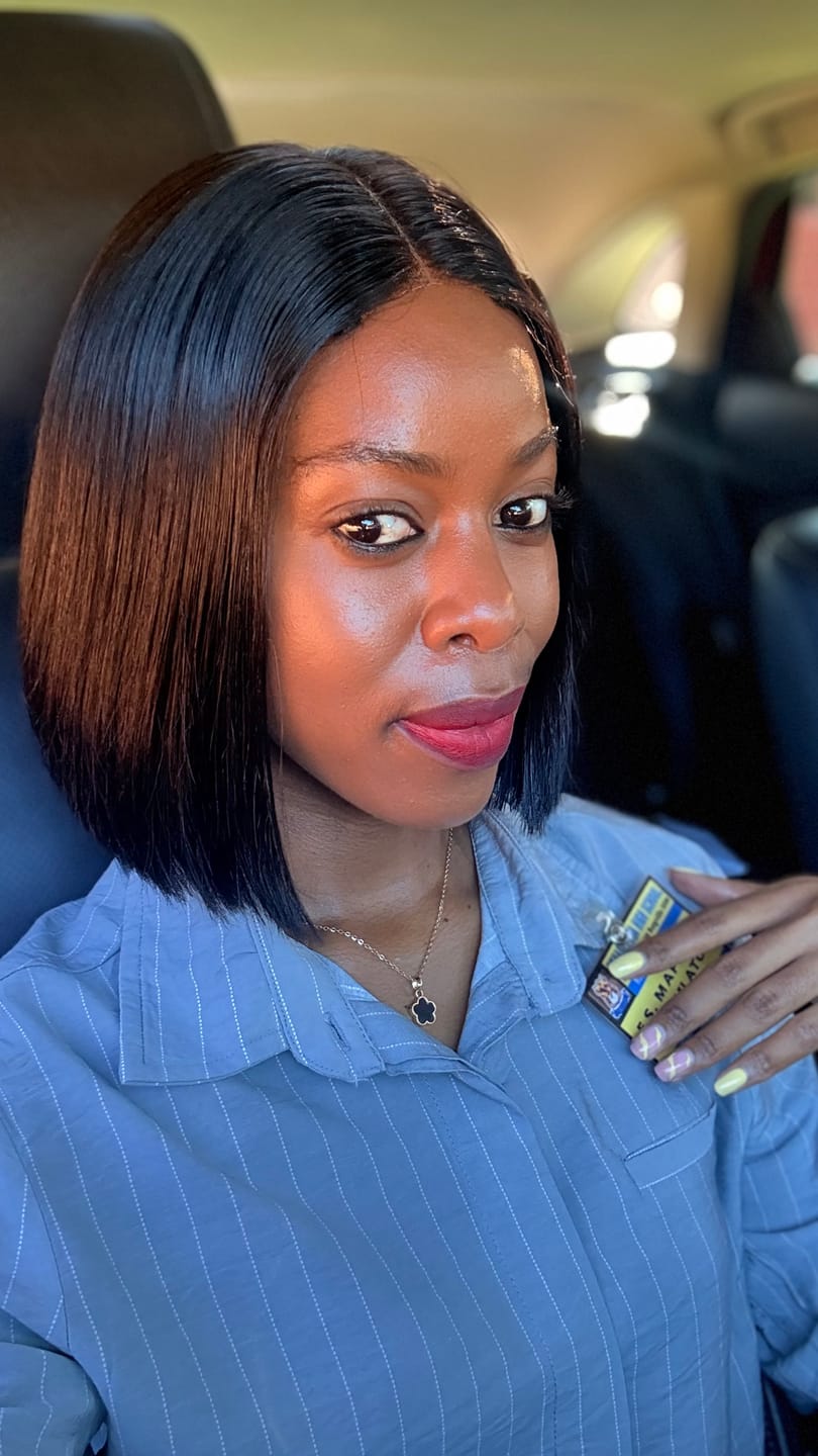 Customer photo review of Double Drawn Short Blunt Cut Glue-less 8 inch Bob Wig