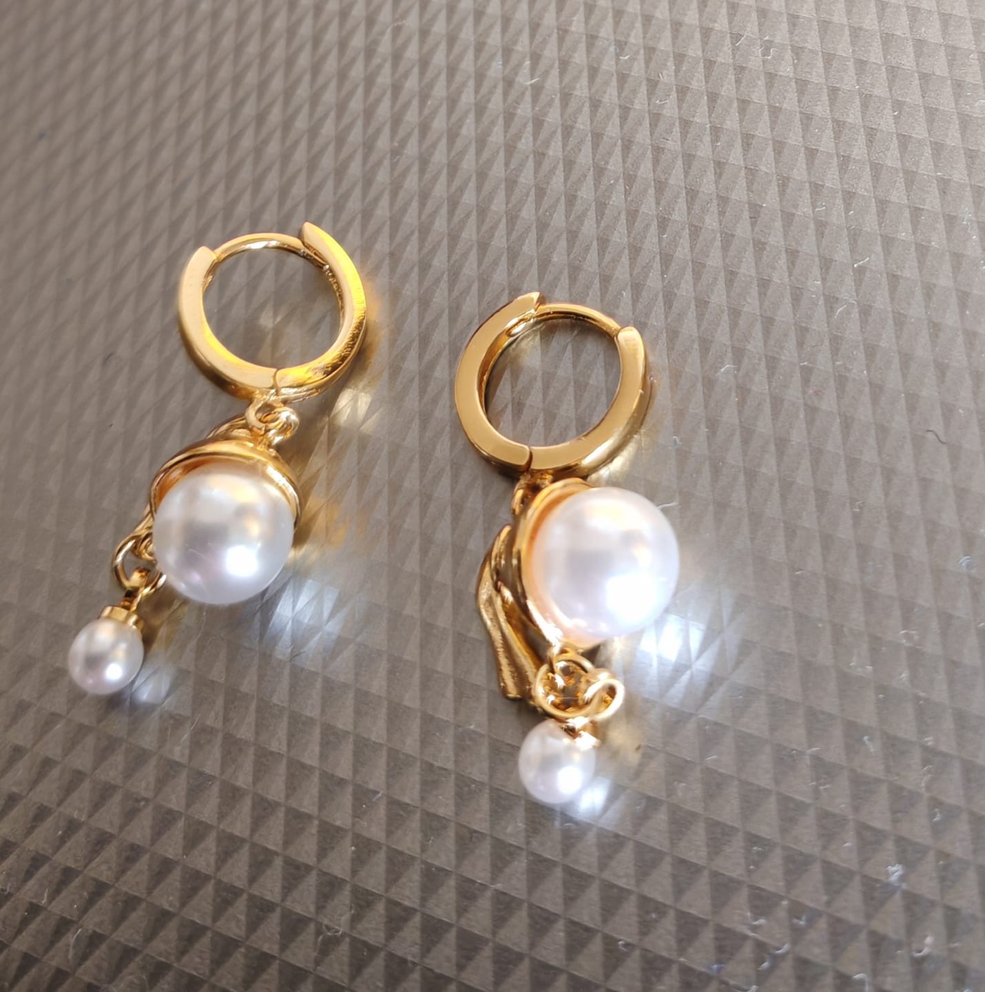 Customer photo review of Girl with a pearl vintage earrings