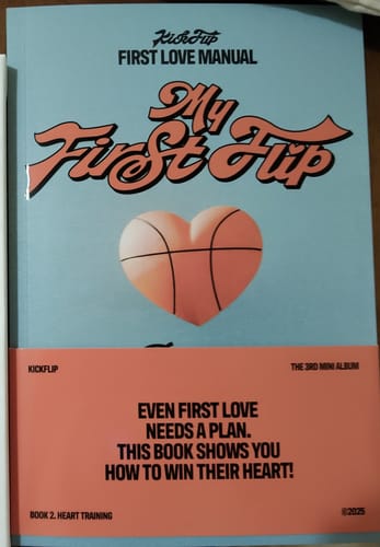 Customer photo review of [Pre-Order] KICKFLIP - MY FIRST FLIP 3RD MINI ALBUM STANDARD