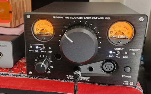 Customer photo review of Violectric V324 True Balanced Headphone Amplifier