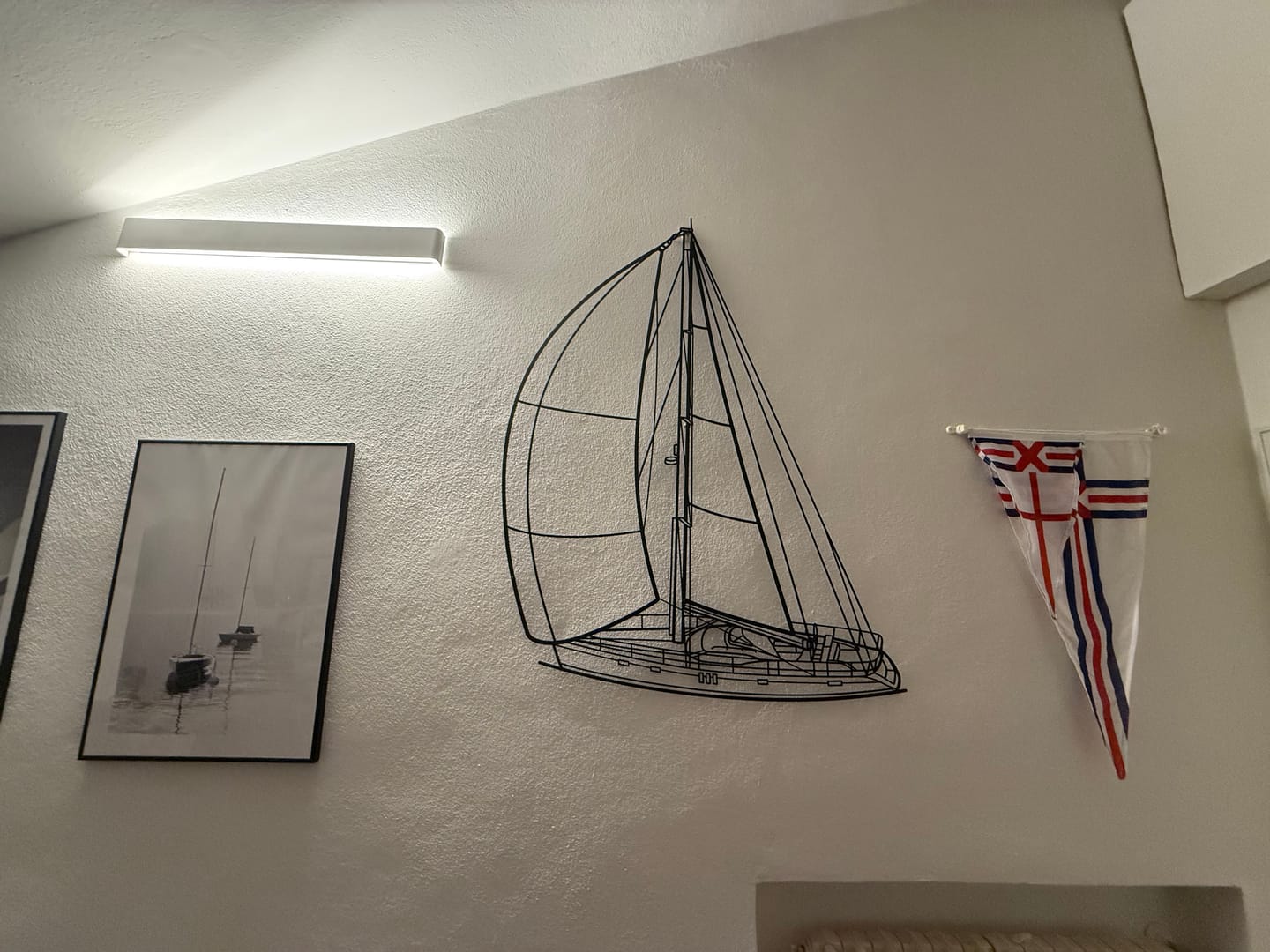 Customer photo review of 625 2018 Angle Silhouette Metal Wall Art