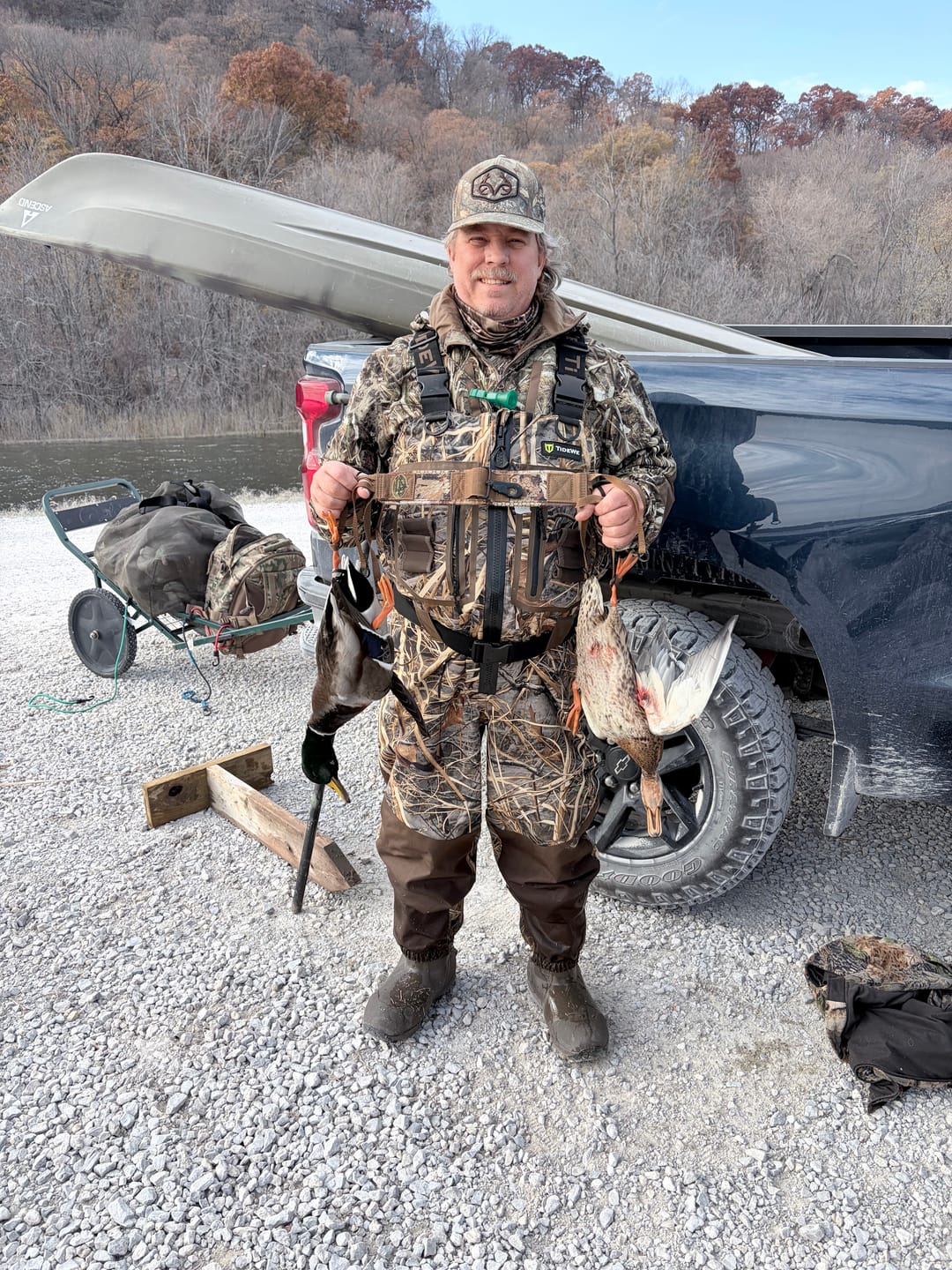 Customer photo review of Men’s Heated Duck Hunting Jacket with Fleece Lining, Waterproof 1/2 Zip Jacket for Hunting (Veil Avayde Camo, Size S-XXXL)