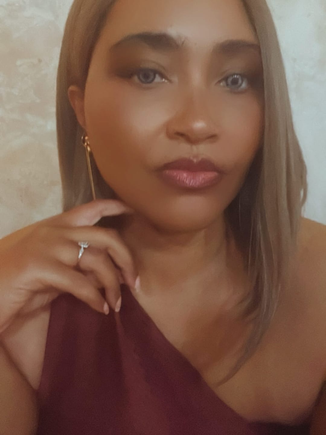 Customer photo review of Aine Swan Lake Blue Prescription Colored Contact Lenses