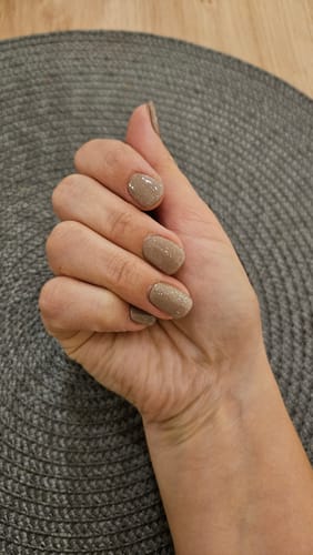 Julia K. review of UV Top Coat: Silver Glitter Bold image 1 out of 1