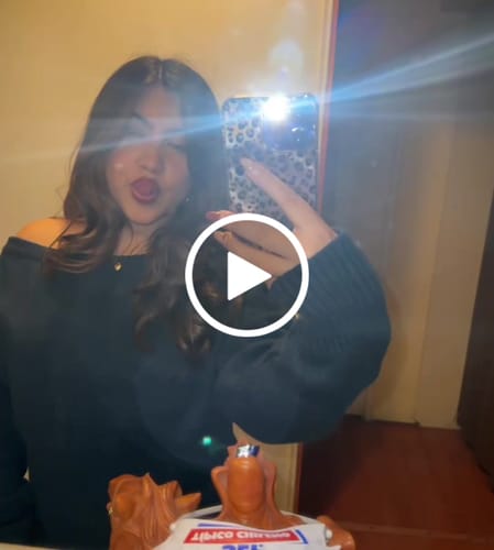 Customer video review of SWEATER REGINA AZUL