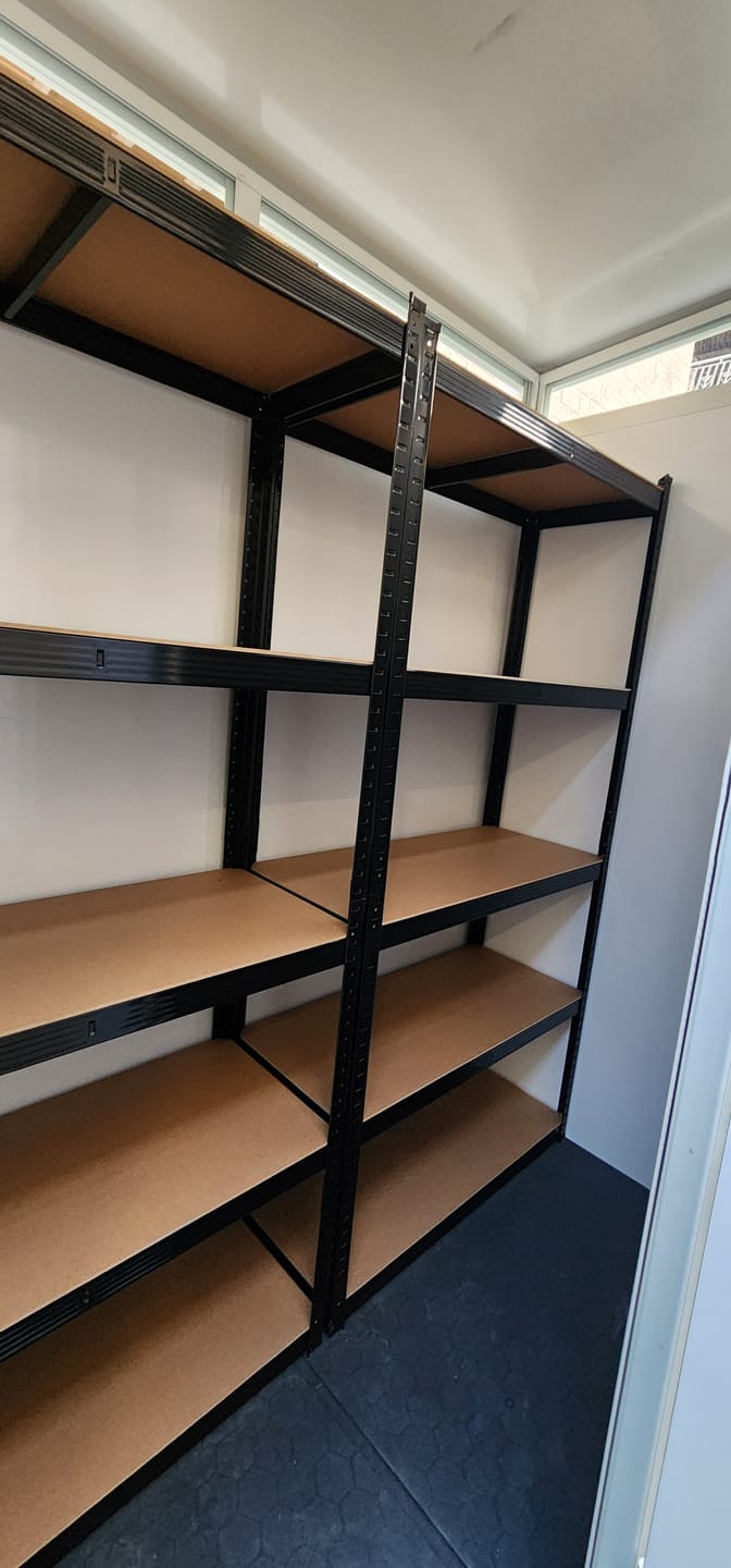 Customer photo review of כוננית מתכת מחוזקת 5 מדפים מודולריים גובה 180