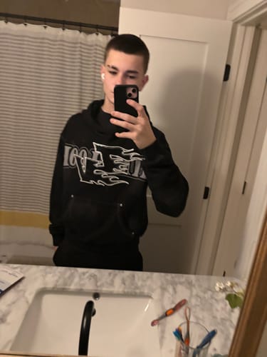Customer photo review of LOGO HOODIE