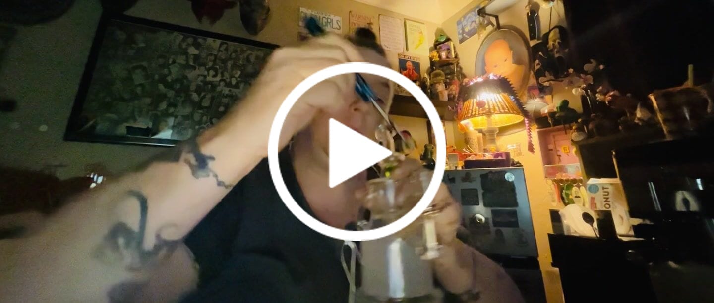Customer video review of iLL-ien Dab Rig