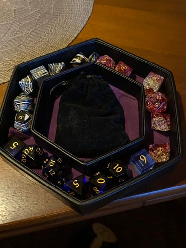 Customer photo review of Mystery Adventskalender 2025 (Würfel, RPG-Hörbuch, Gutscheine)