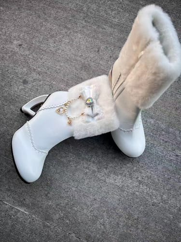 Customer photo review of Original heart-shaped high-heeled boots