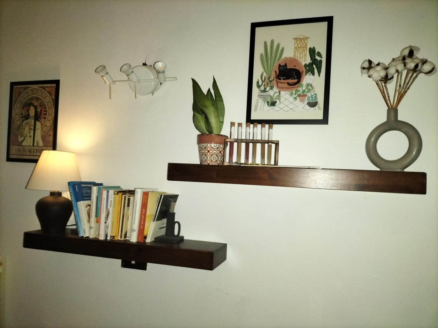 Customer photo review of Mensola sospesa - VENERE - Profondità 15-20-25 cm. Noce Bruno (Copia)