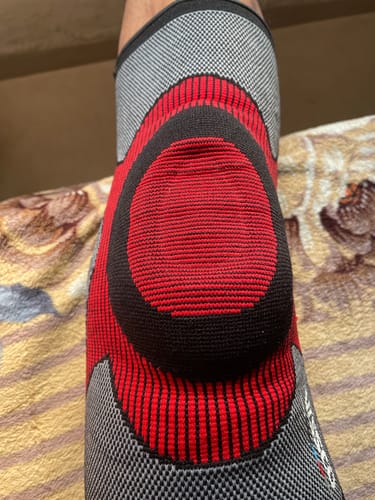 Customer photo review of 3D Knee Cap | Provides optimum compression and mild support for free Knee movement | Color - Multicolor (Single Piece)