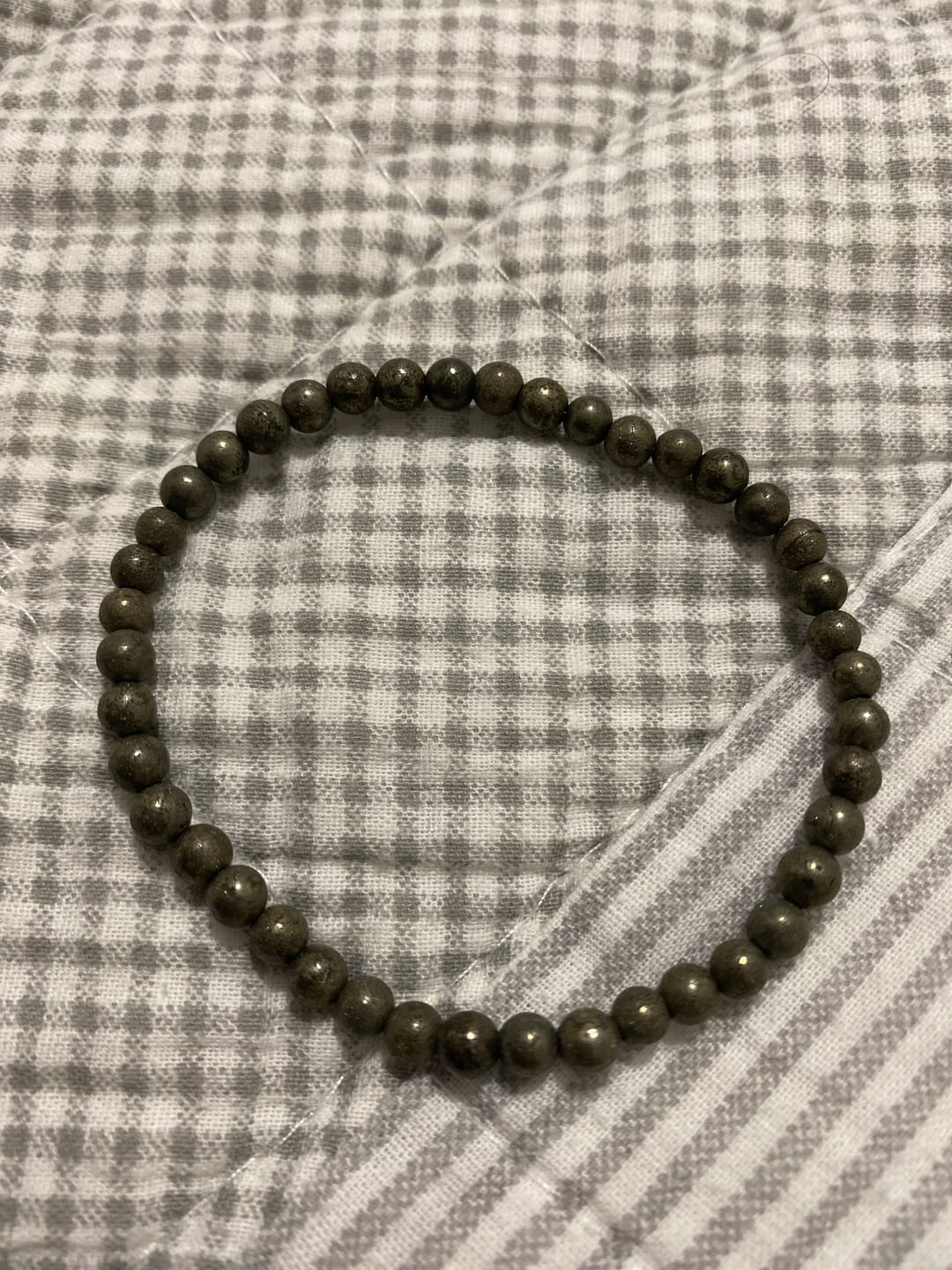 Customer photo review of Pulsera Hematite | 4mm | Fuerza de voluntad
