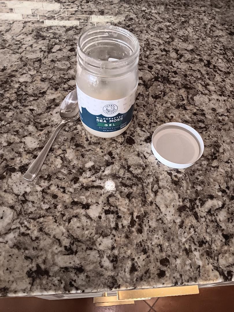 Customer photo review of EXCLUSIVE GOLD SEA MOSS GEL