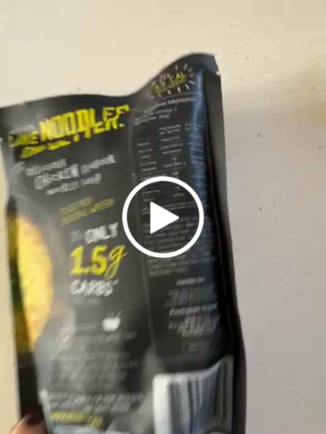 Customer video review of Qetoe Low Carb Instant Noodle Pack - 2x Chicken and 2 x Beef Flavour Packs