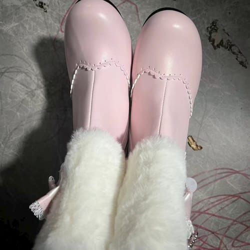 Customer photo review of Original heart-shaped high-heeled boots