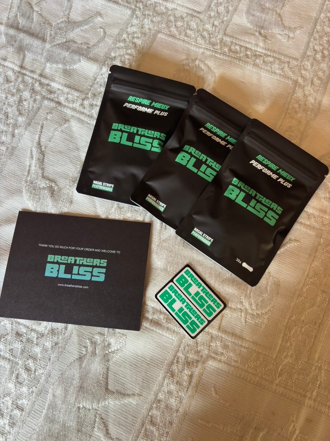 Customer photo review of Bandes Nasales Noires BreathersBliss - Sport & Sommeil